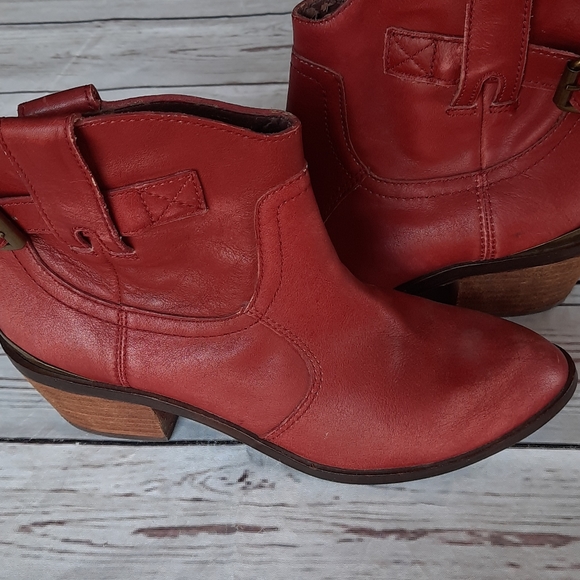 lucky brand red shoes